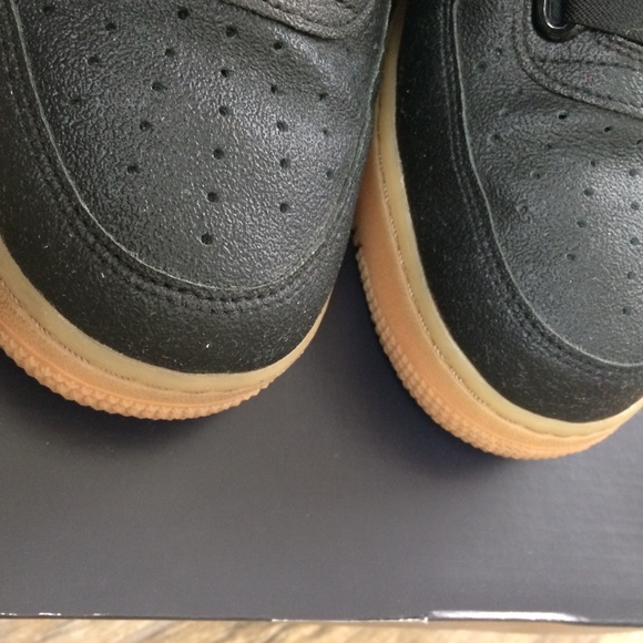 Air Force 1 Utility Size 9 (Used/Like New) - Picture 6 of 15